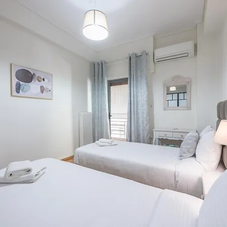 Nina,1 Minute From Metro Station Apartment